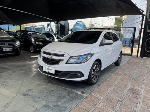 Chevrolet Onix Onix 1.4 MPFI LTZ 8V FLEX 4P MANUAL