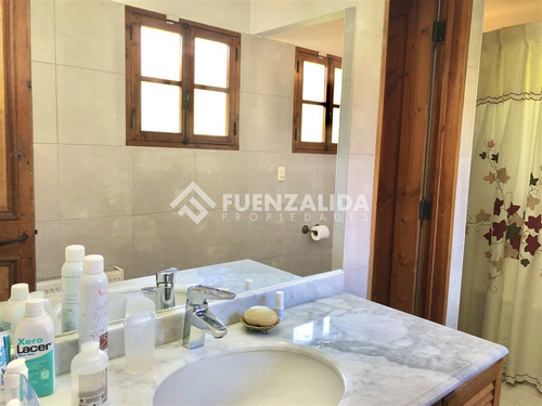 Casa Gran Paisajismo En Venta 4d-4b En Lo Barnechea