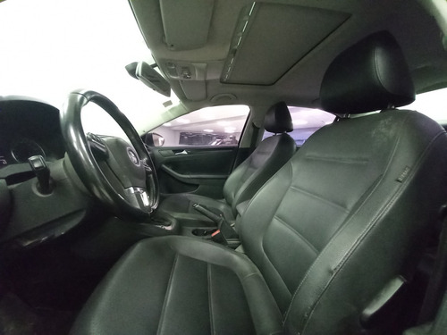 Imagen 11 de 15 de Volkswagen Vento 2.0 Luxury Tdi Dsg 2011