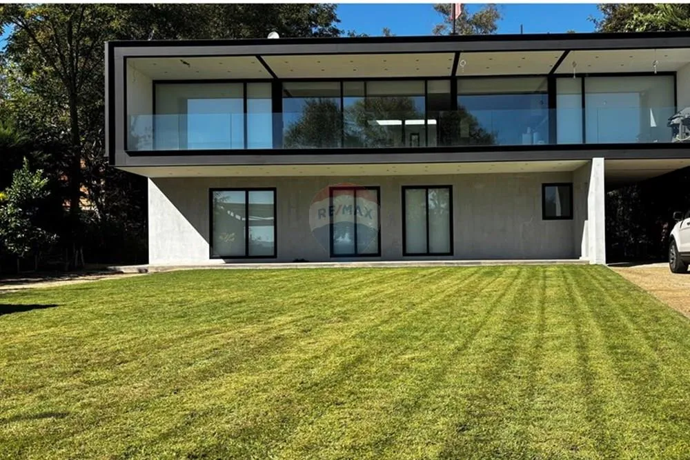 Imagen 2 de 30 de Exclusiva Casa Familiar En Condominio Lago Rapel