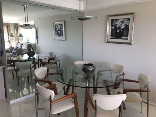 Apartamento En Venta De 3 Dormitorios En Playa Mansa