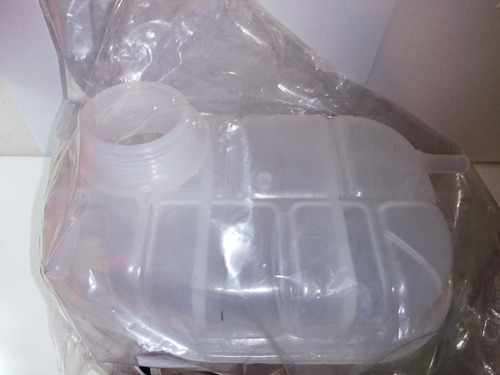 Imagen 4 de 4 de Deposito De Refrigerante Chevrolet N300/n200