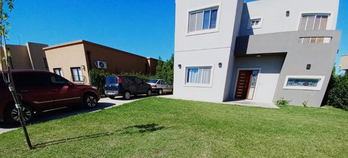 Imagen 4 de 29 de Casa En Venta En San Alfonso - Pilar Del Este
