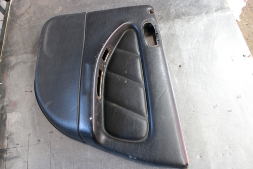 Panel Puerta Stratus Trasera Derecha 2002 Std 2.0 K1999 (Usado)