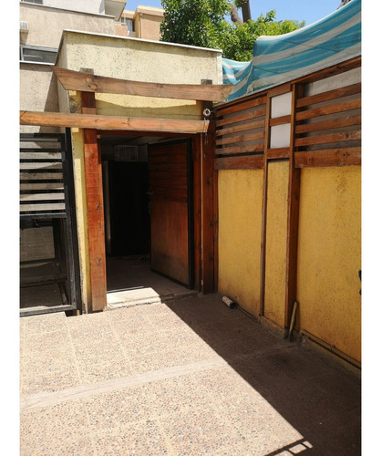 Muy Buen Local A 20 Mts De Irrrazaval