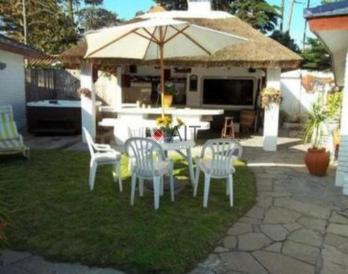 Imagen 4 de 14 de Muy Lindo Chalet Cerca De La Playa. 4 Dormitorios, Piscina Climatizada Y Mas