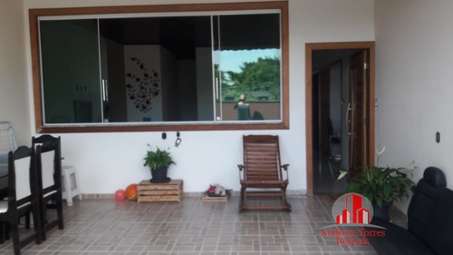 Casa À Venda No Bairro Jardim Garcez - Taubaté/sp - 873