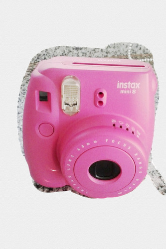 Cámara Fujifilm Insta Mini 8 Color Rosado Y Estuche Blanco.