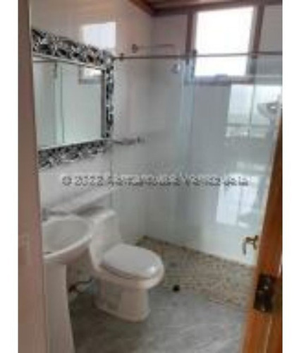 Imagen 5 de 22 de #23-605 Lindo Y Comodo Apartamento En Lomas Del Sol