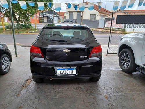 Imagem 6 de 8 de Chevrolet Onix 1.4 Mpfi Lt 8v Flex 4p Manual