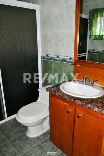 Townhouse En La Urb. Caminos Del Doral