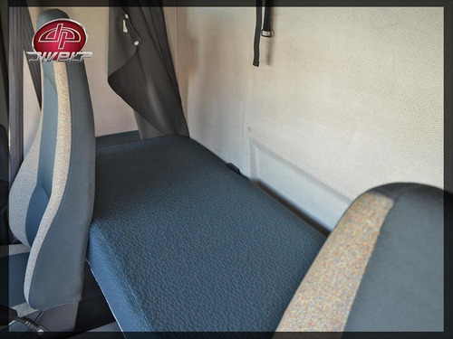 Imagem 19 de 25 de Volvo Vm 270 I-shift 8×2 Caminhão Com Carroceria
