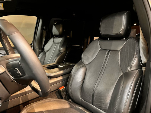 Jeep Wagoneer 2023