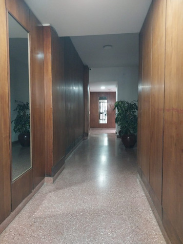 Departamento Semipiso Exclusivo 2 Dormitorios Al Frente Con Balcon Valor Negociable Italia Al 1600 Semi Amoblado