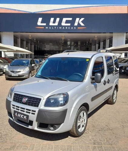 Imagem 3 de 12 de Fiat Doblo Essence 7l E
