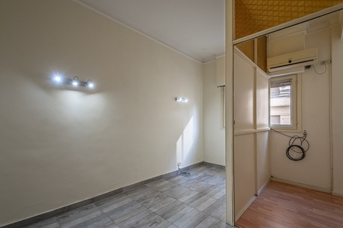 Venta Departamento Monoambiente Dividido Refaccionado Al Frente