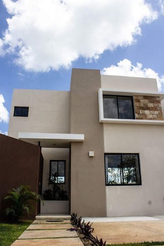 Imagen 2 de 30 de Casa En Renta En Mérida, Conkal En Priv. Cumbres Novonorte,