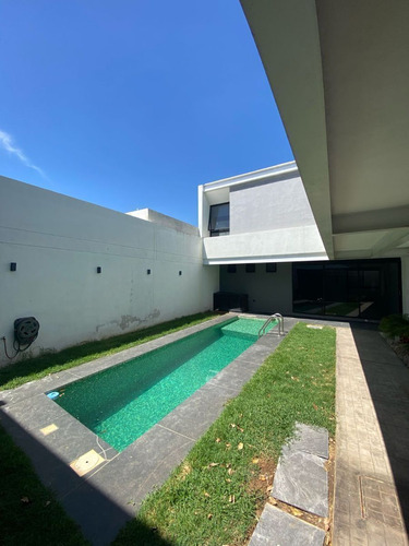 Casa En Venta En Residencial Dzitya, Merida.