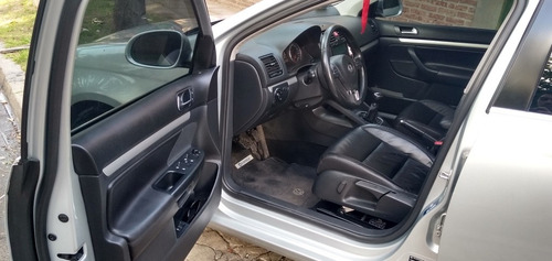 Imagen 8 de 9 de Volkswagen Vento 2.0 T Fsi Elegance 2009