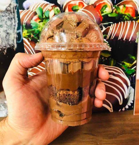 Imagem 5 de 11 de Copo 330ml Tampa Bolha Com Furo 100 Un ( 12 Oz) Cristal