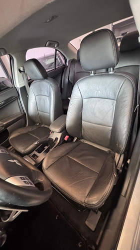 Mitsubishi Lancer 2.0 Cvt 4p