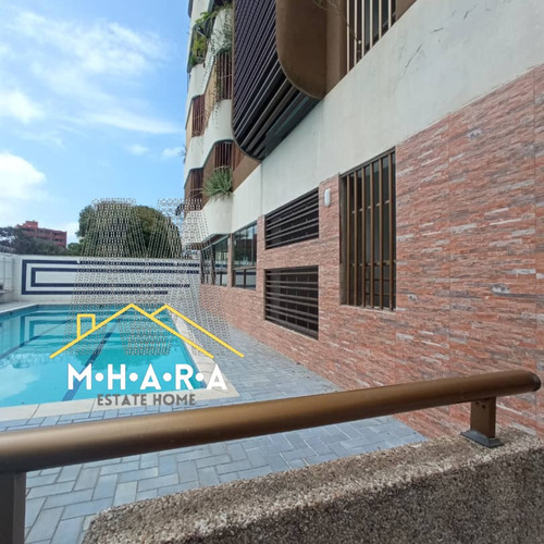 Apartamento En Venta En La Avenida Principal Del Caribe A Pie De Calle Zona Comercial 