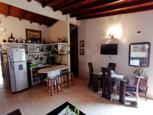 César Bullones Vende Espaciosa Casa En Urb. Los Bucares, Cabudare, Lara 24-15469