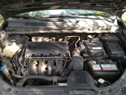 Kia Rondo 2.0 At 2009
