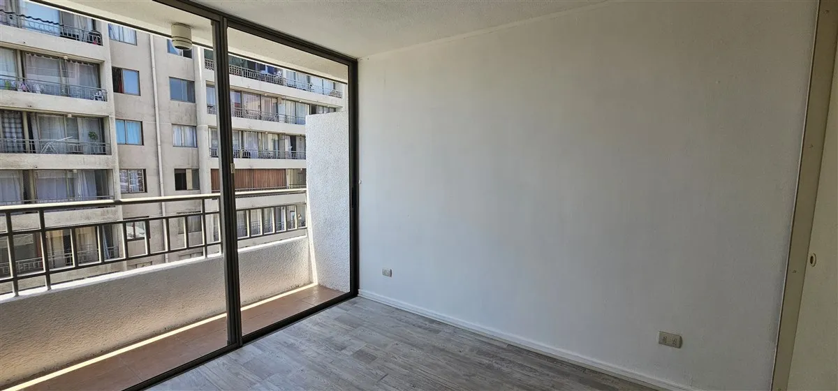 Imagen 3 de 27 de Departamento En Venta De 2 Dorm. En Santiago