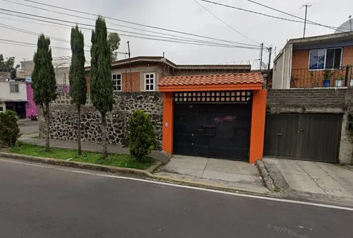 Casa En Esquina Con Excelente Ubicación En Pedregal De San Nicolás 1ra Secc, Tlalpan. Arf