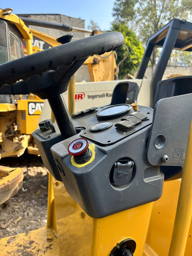 Compactador Cat Cb24b Año 2014 Diesel