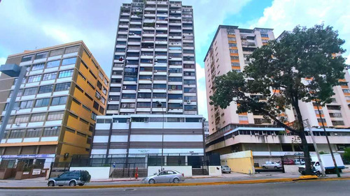 Se Alquila Oficina 47m2 Horizonte 4579