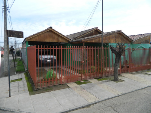 Padre Jorge Fernandez / Gabriela Oriente, Bungalow Aislado