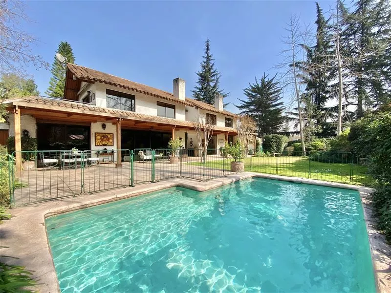 Venta Casa Vitacura: Santa María De Manquehue Plano