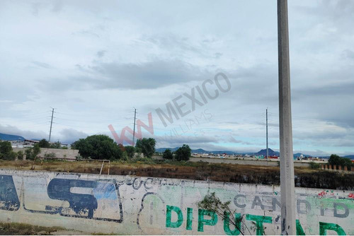 Terreno A 100 Metros De La Carretera Pachuca-sahagún Por La Salida De Chavarría.