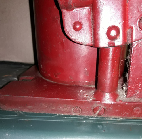 Imagen 6 de 8 de Gato De Botella 30 Toneladas
