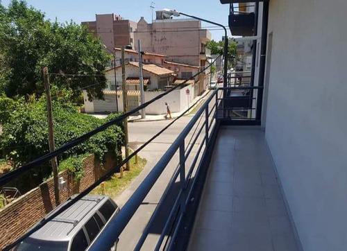 Venta Departamento 2 Ambientes En Tigre Centro. Oportunidad!! Posibilidad De Financiacion