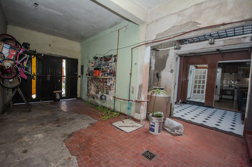 Venta Casa 3 Amb Con Cochera Y Terraza En Caseros