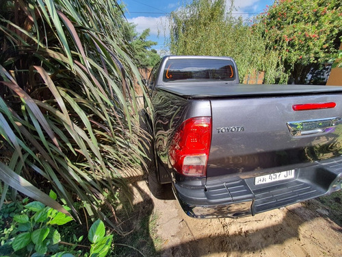 Toyota Hilux 3.0 Cd Srv Cuero 171cv 4x2 - E4 2016