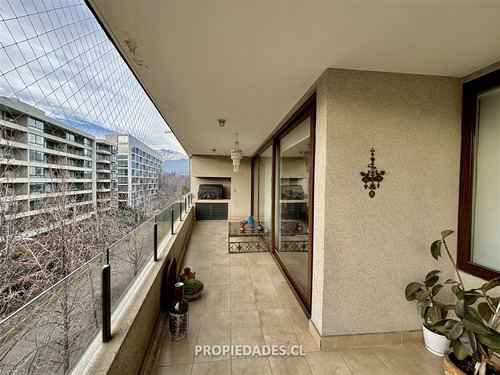 Departamento En Venta De 4 Dorm. En Lo Barnechea