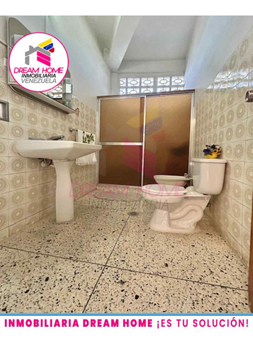 Casa Con Local Comercial En Venta El Rodeo-ocumare Del Tuy