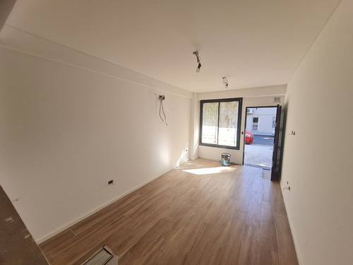 Ph 2 Amb 60m2 Planta Baja Frente! Con Entrada Indep. Amplio Patio!! - Montiel 1762