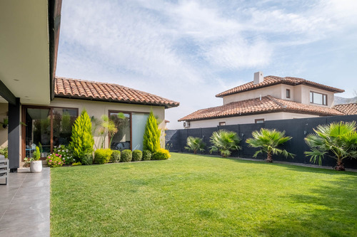 Condominio Los Robles: Hogar Ideal En Piedra Roja