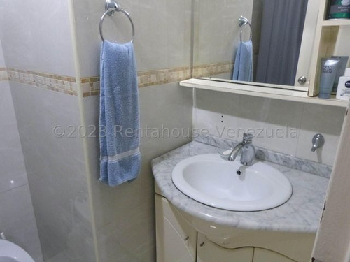 Apartamento Con Excelente Mantenimiento Y En Edificio En Muy Buenas Condiciones San Luis 24-9708 - Jca