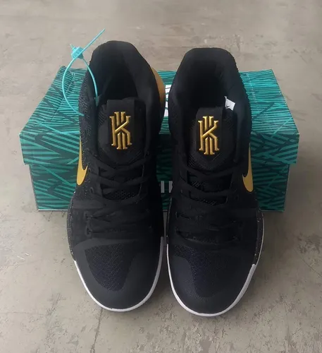 Kyrie irving 5 negras con dorado sale