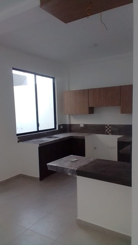 Imagen 4 de 15 de Venta Casas Nuevas - Urb. Plaza Asturias - Sector Uniandes