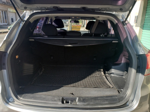 Imagen 10 de 16 de Hyundai Tucson 2012 2.0 Gl 6at 2wd
