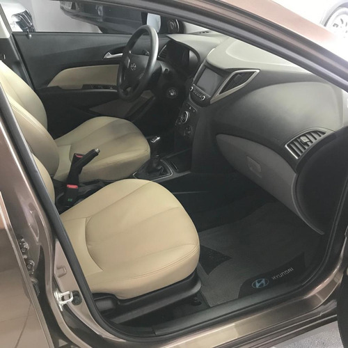 Imagem 3 de 12 de Hyundai Hb20s 1.6 Comfort Plus Flex Man