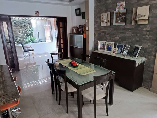 Townhouse Moderno En Residencia Monte Plata, Trigal Norte, Valencia. Minerva K