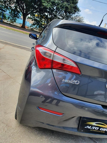 Imagem 8 de 11 de Hyundai Hb20 Comfort Style 1.0 Flex.